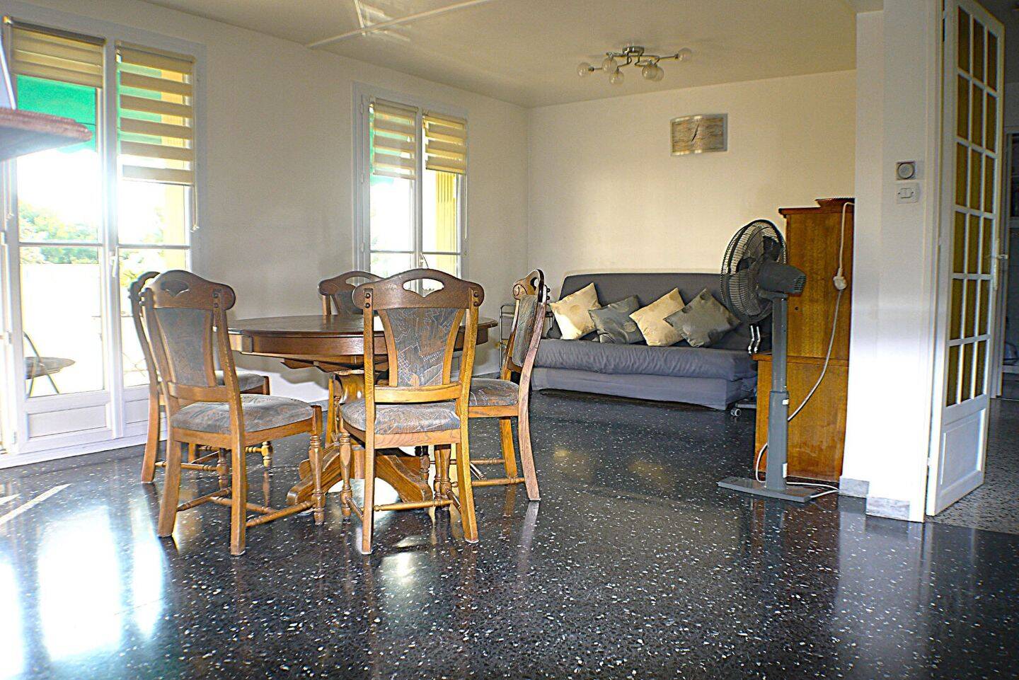 Appartement 5 pièces 74 m² · à Marseille 9ème Arrondissement · 74 m² · 210 000 €