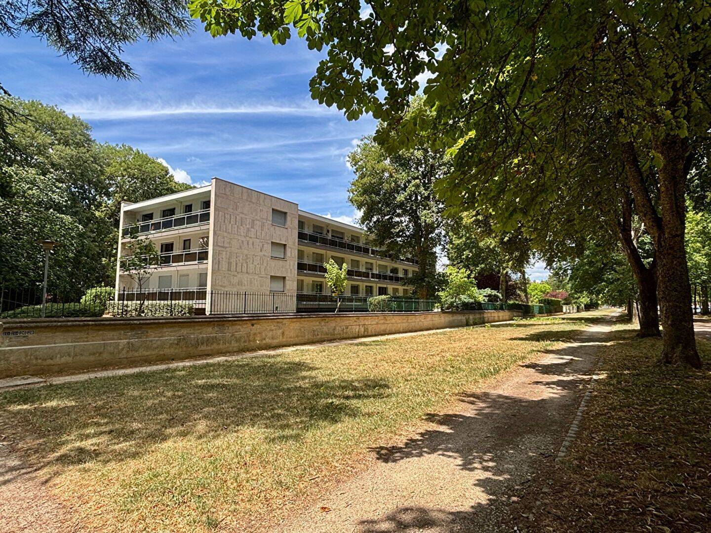 Appartement 2 pièces 47 m² · à Dijon · 47,4 m² · 155 000 €