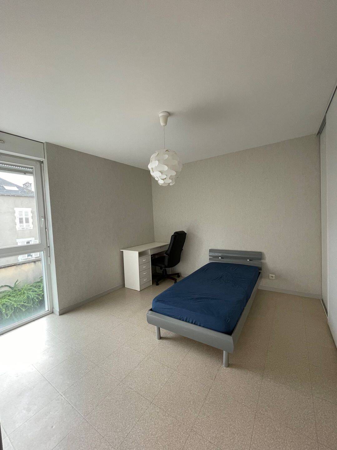 Appartement 4 pièces 80 m² · à Limoges · 80 m² · 390 €/mois