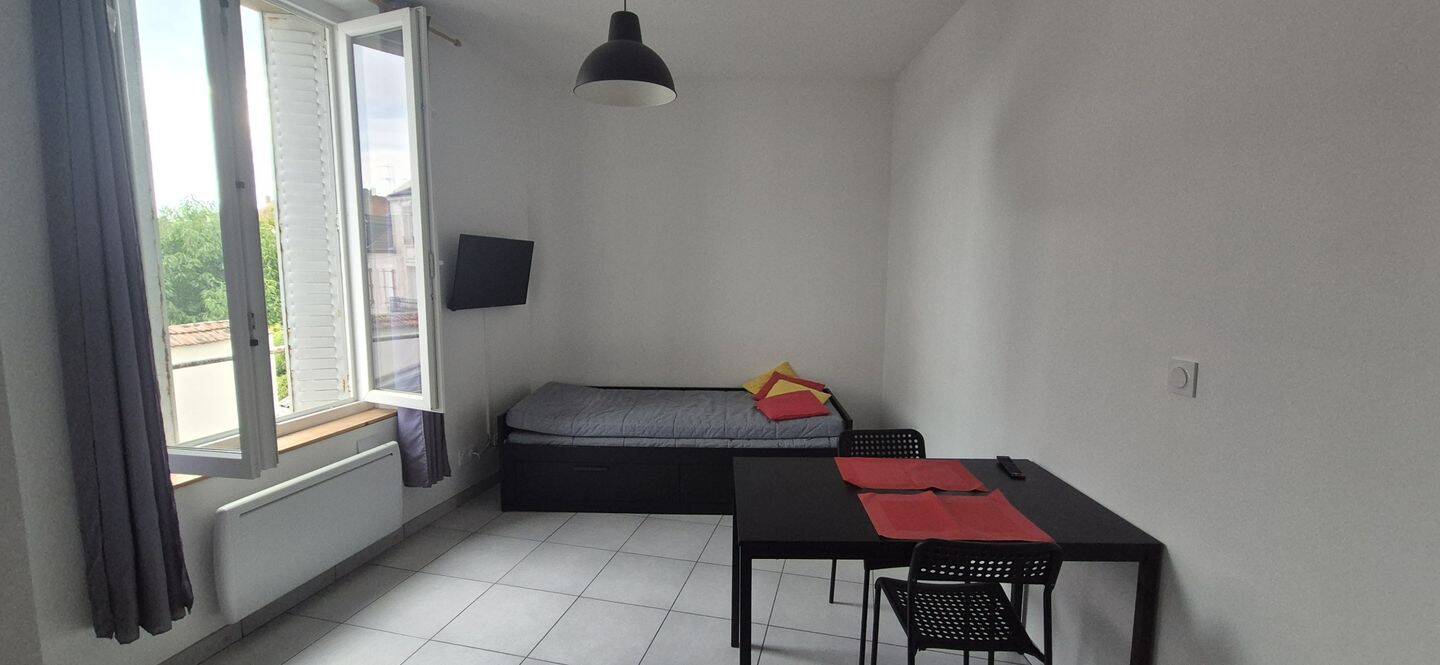 Appartement 1 pièce 19 m² · à Vichy · 19,1 m² · 360 €