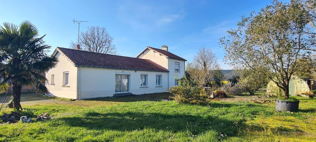 Maison 6 pièces 140 m² · à Paulx · 140,4 m² · 250 500 €