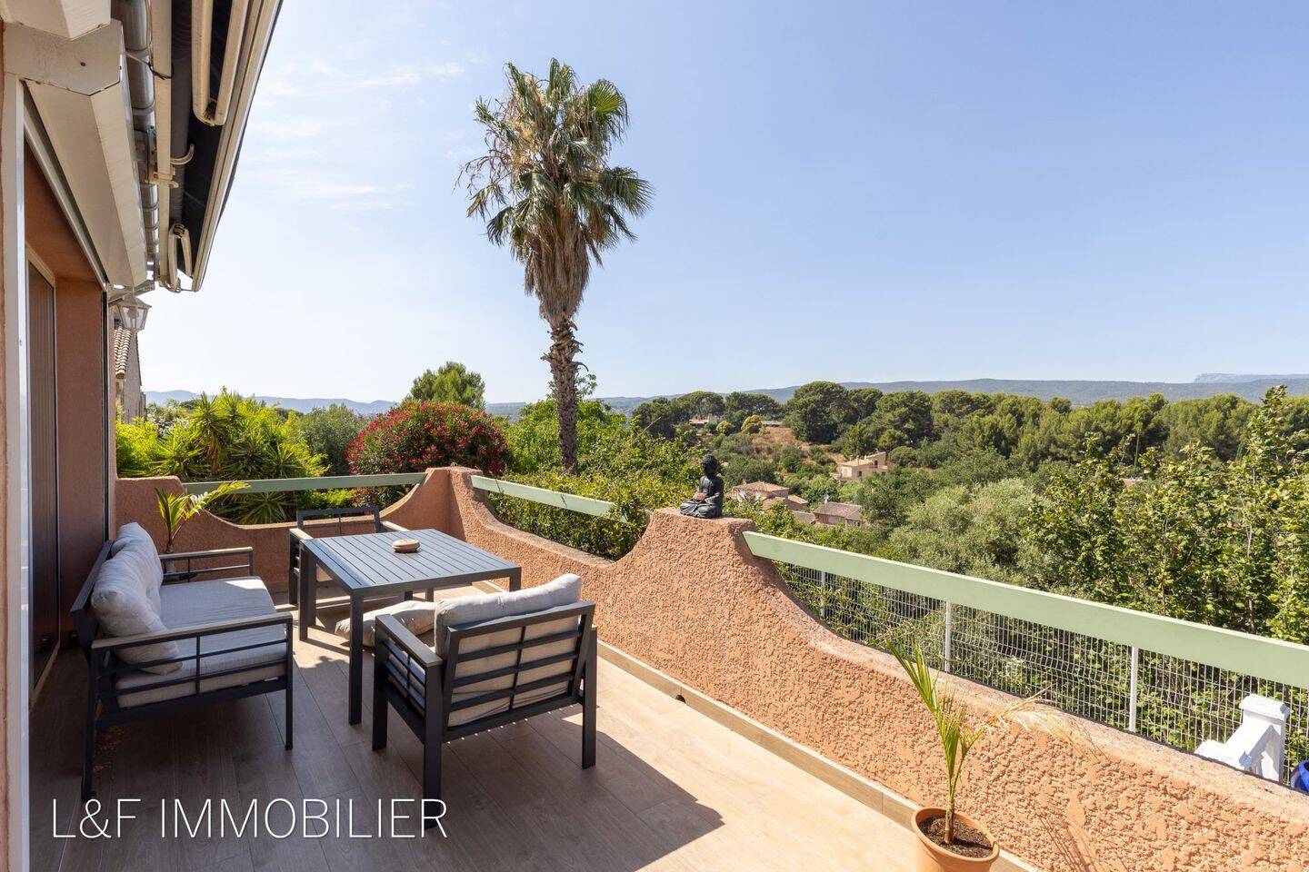 Maison 8 pièces 210 m² · à Saint-Cyr-sur-Mer · 210 m² · 895 000 €