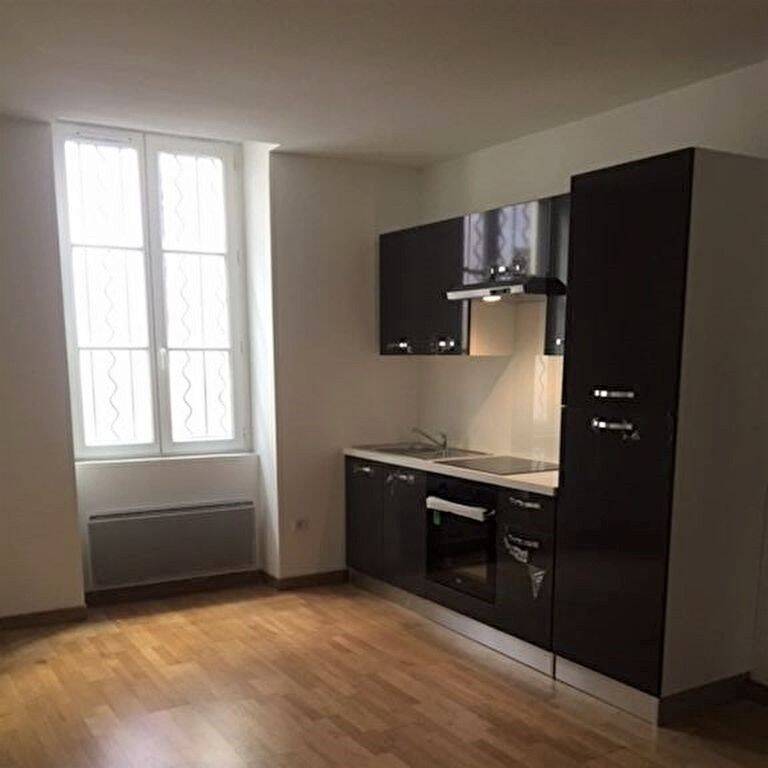 Appartement 1 pièce 35 m² · à Nîmes · 35 m² · 453 €