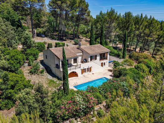 Maison à vendre 585 000 € 5 pièces 4 chambres 143 m² 4 431 m² de terrain Flayosc 83780