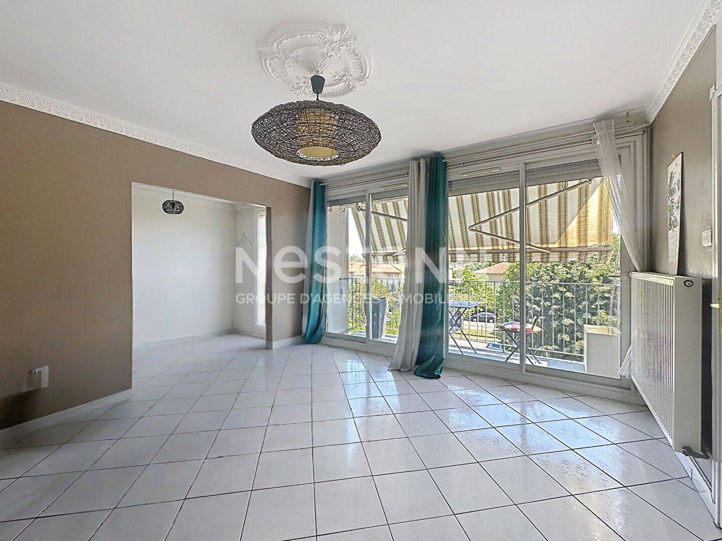 Appartement 4 pièces 68 m² · à Bron · 67,6 m² · 165 000 €
