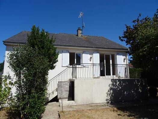 Maison à vendre 159 800 € 4 pièces 2 chambres 110 m² 685 m² de terrain Argentré 53210