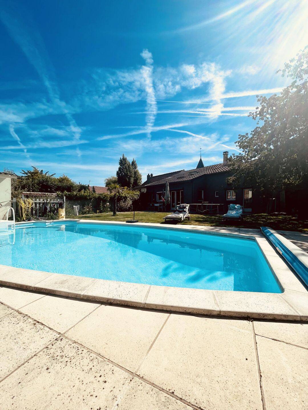 Maison 8 pièces 194 m² · à Les Alluets-le-Roi · 194 m² · 2 550 €