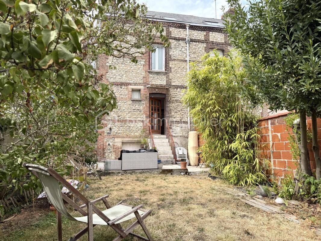 Maison 5 pièces 84 m² · à Sotteville-lès-Rouen · 83,8 m² · 186 000 €