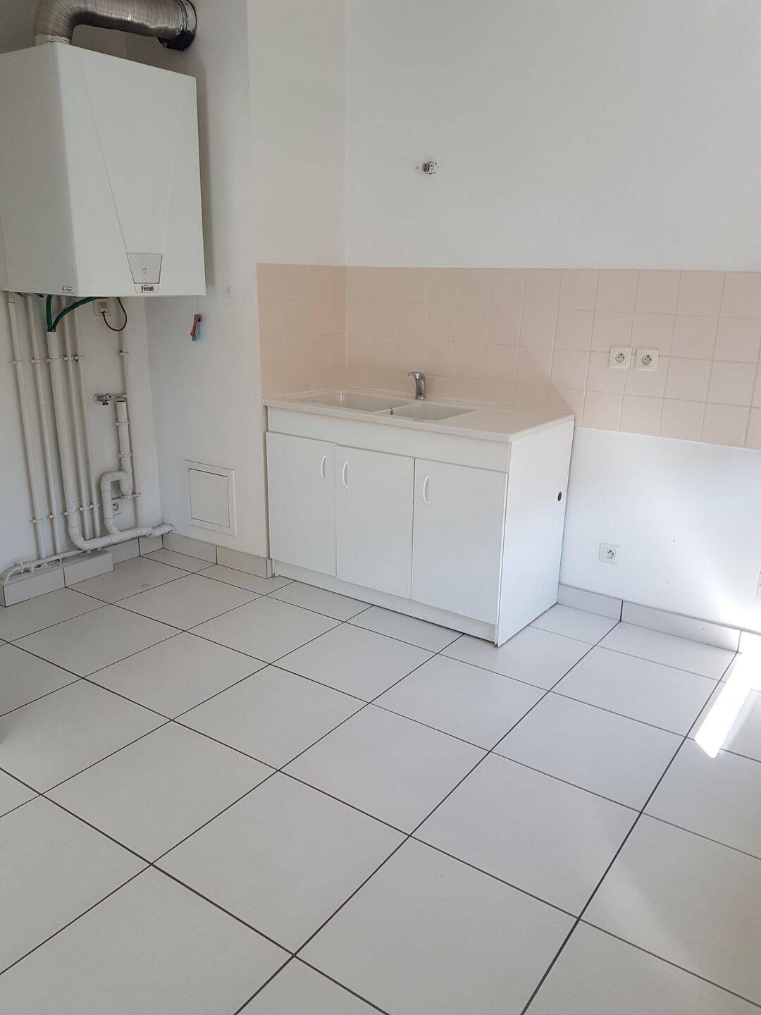 Appartement 2 pièces 53 m² · à Saint-Rambert-d'Albon · 53 m² · 590 €/mois