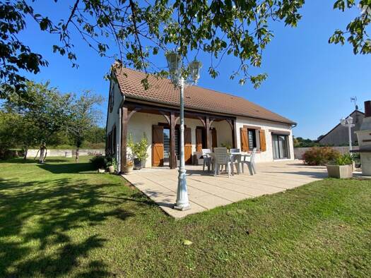 Maison à vendre 178 250 € 6 pièces 5 chambres 143 m² 1 700 m² de terrain Selles-sur-Cher 41130