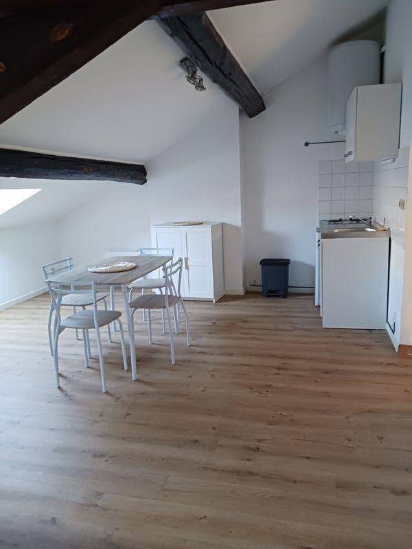 Appartement 2 pièces 30 m² · à Vénissieux · 30 m² · 550 €