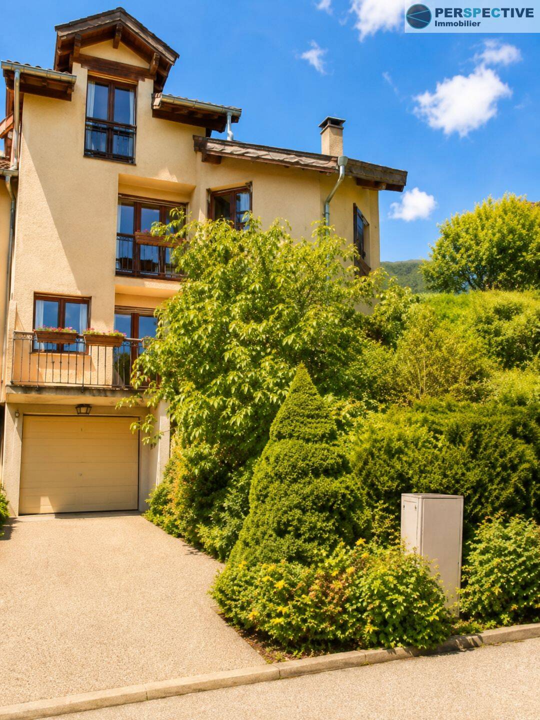 Maison 6 pièces 148 m² · à Thoiry · 148 m² · 590 000 €