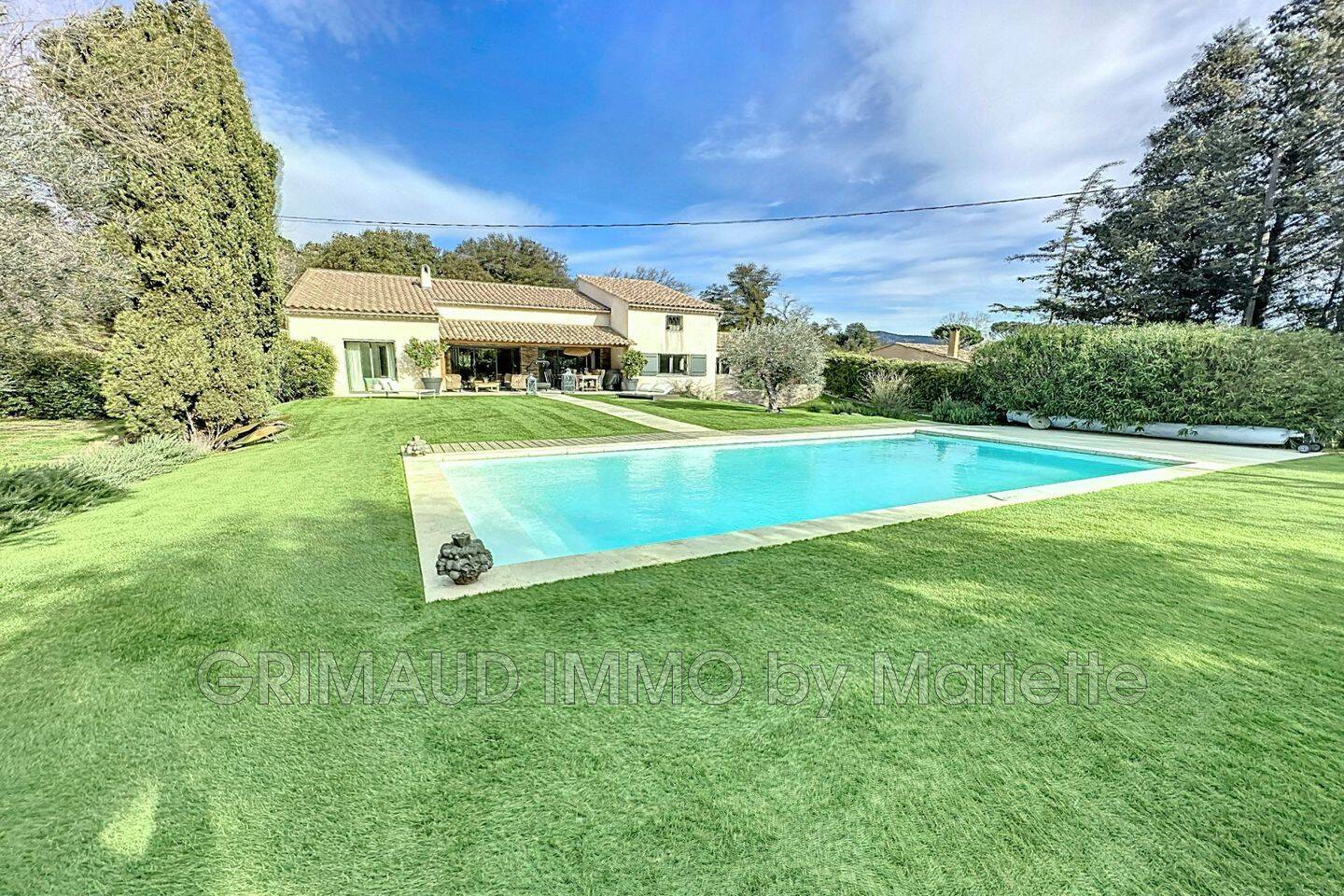 Maison 8 pièces 283 m² · à Le Plan-de-la-Tour · 283 m² · 1 597 000 €