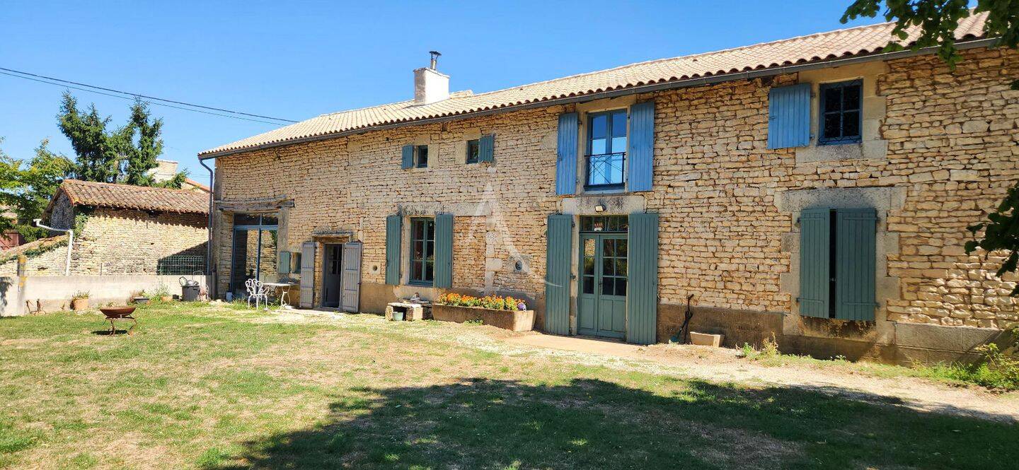Maison 7 pièces 216 m² · à Chaunay · 216 m² · 229 000 €