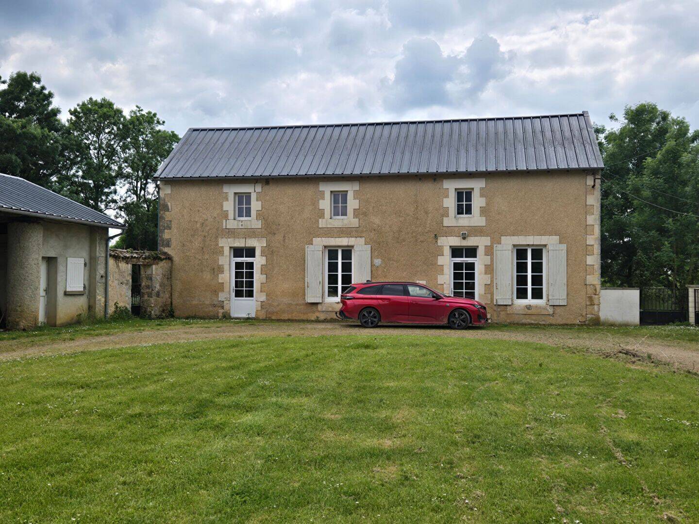 Maison 7 pièces 186 m² · à Vivonne · 186 m² · 218 000 €