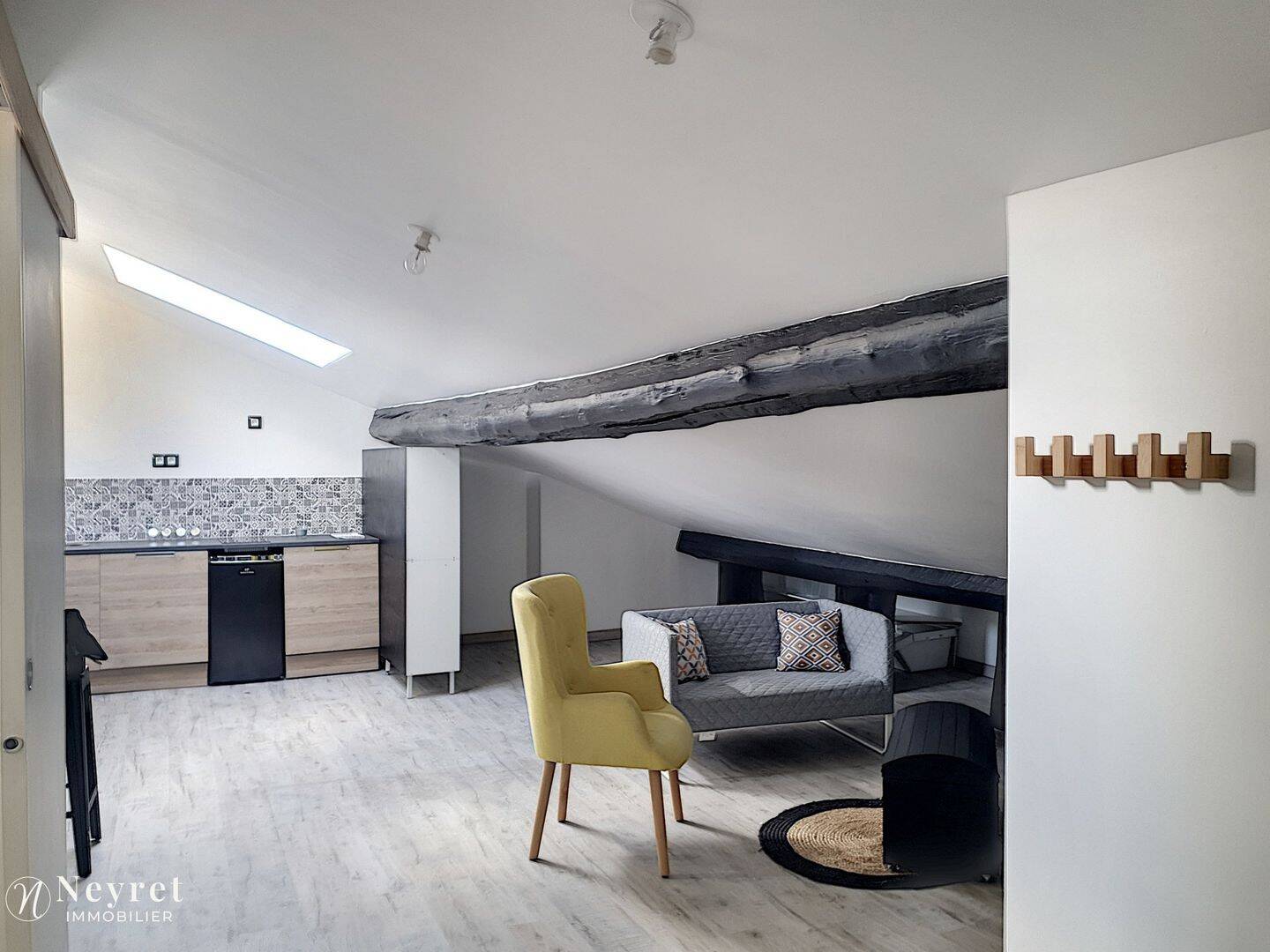 Appartement 1 pièce 61 m² · à Saint-Étienne · 61 m² · 75 000 €