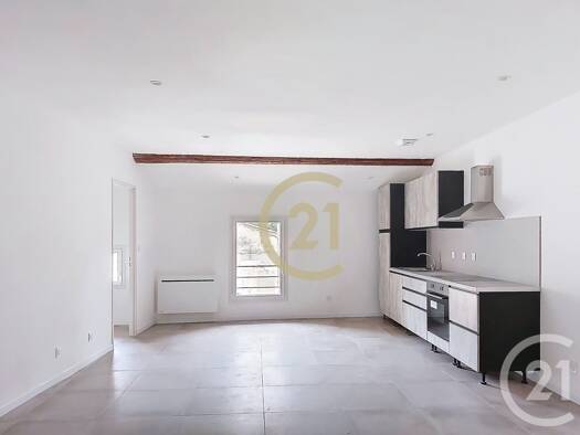 Appartement à louer 690 € 3 pièces 2 chambres 70,4 m² 2ème étage Valliguières 30210