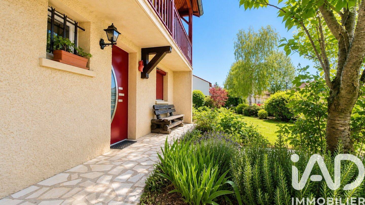 Maison 6 pièces 121 m² · à Montigny-lès-Metz · 121 m² · 389 000 €