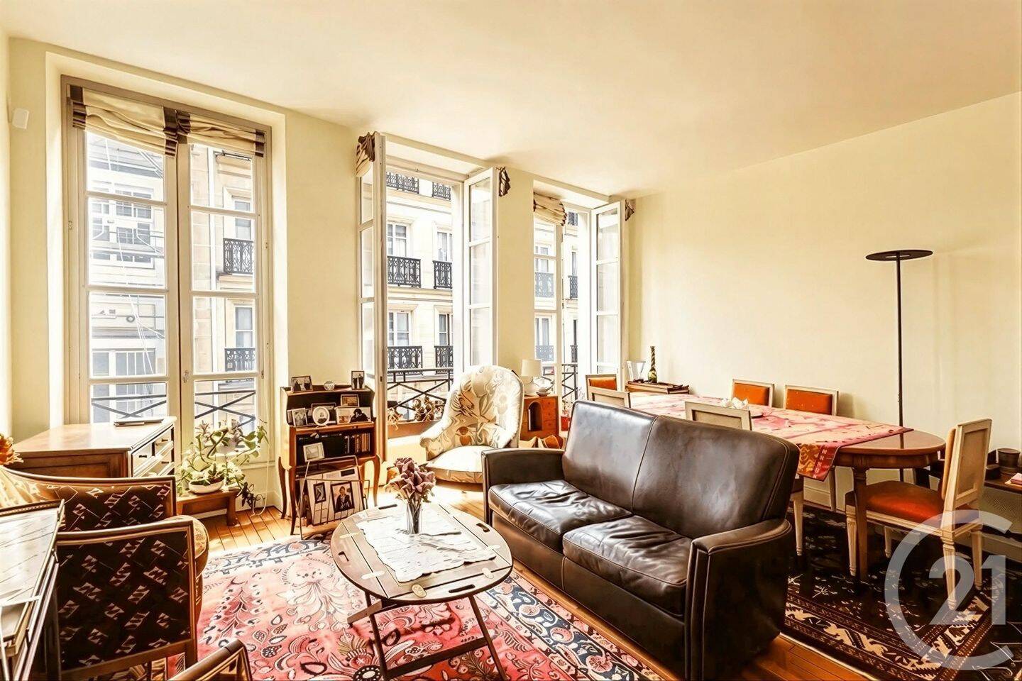 Appartement 2 pièces 44 m² · à Paris 5ème Arrondissement · 43,8 m² · 619 000 €