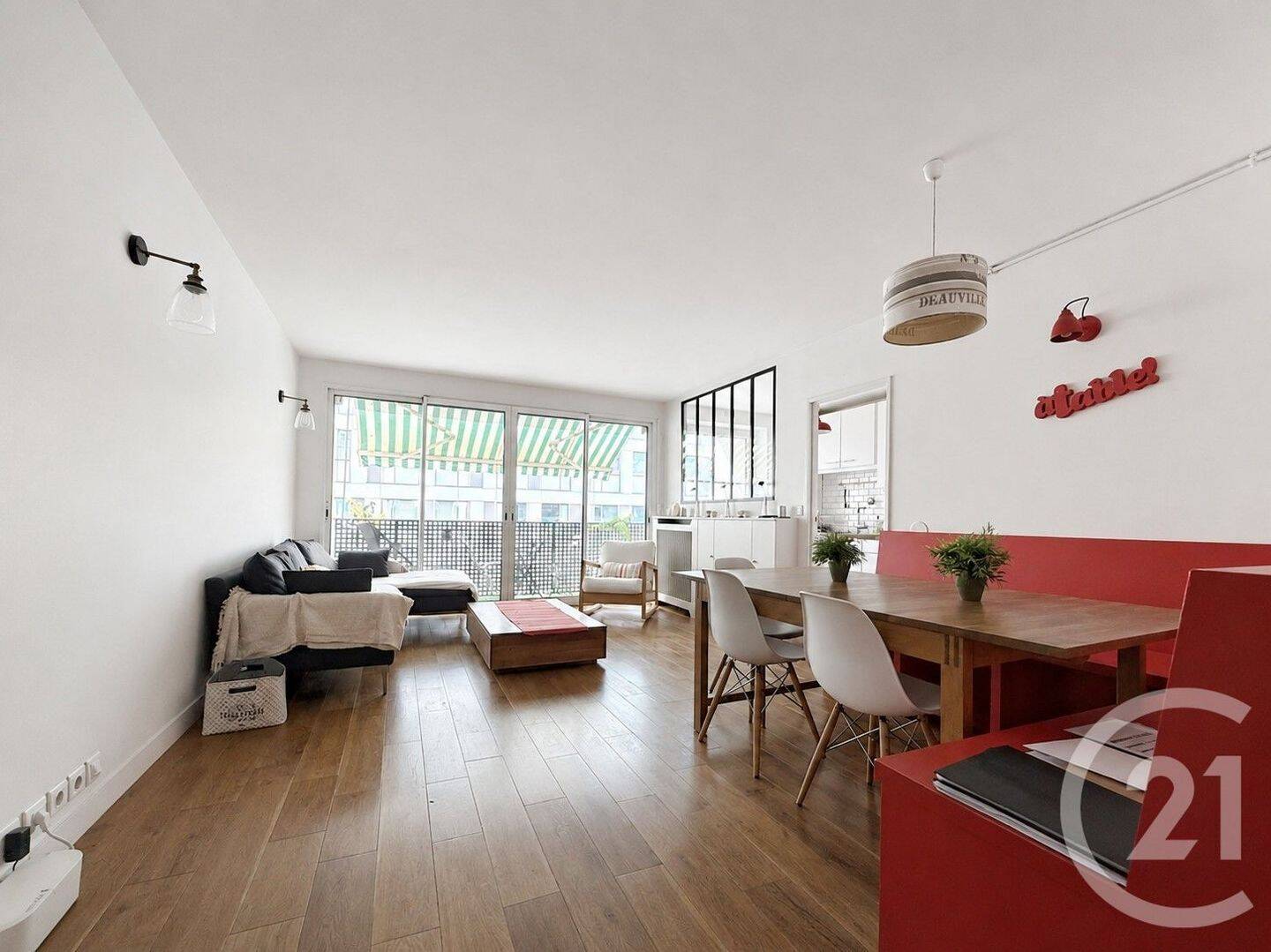 Appartement 5 pièces 95 m² · à Courbevoie · 94,8 m² · 2 400 €