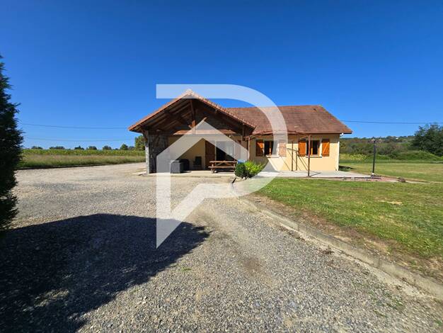 Maison de plain-pied à vendre 242 000 € 4 pièces 3 chambres 94 m² 5 280 m² de terrain Morlanne 64370