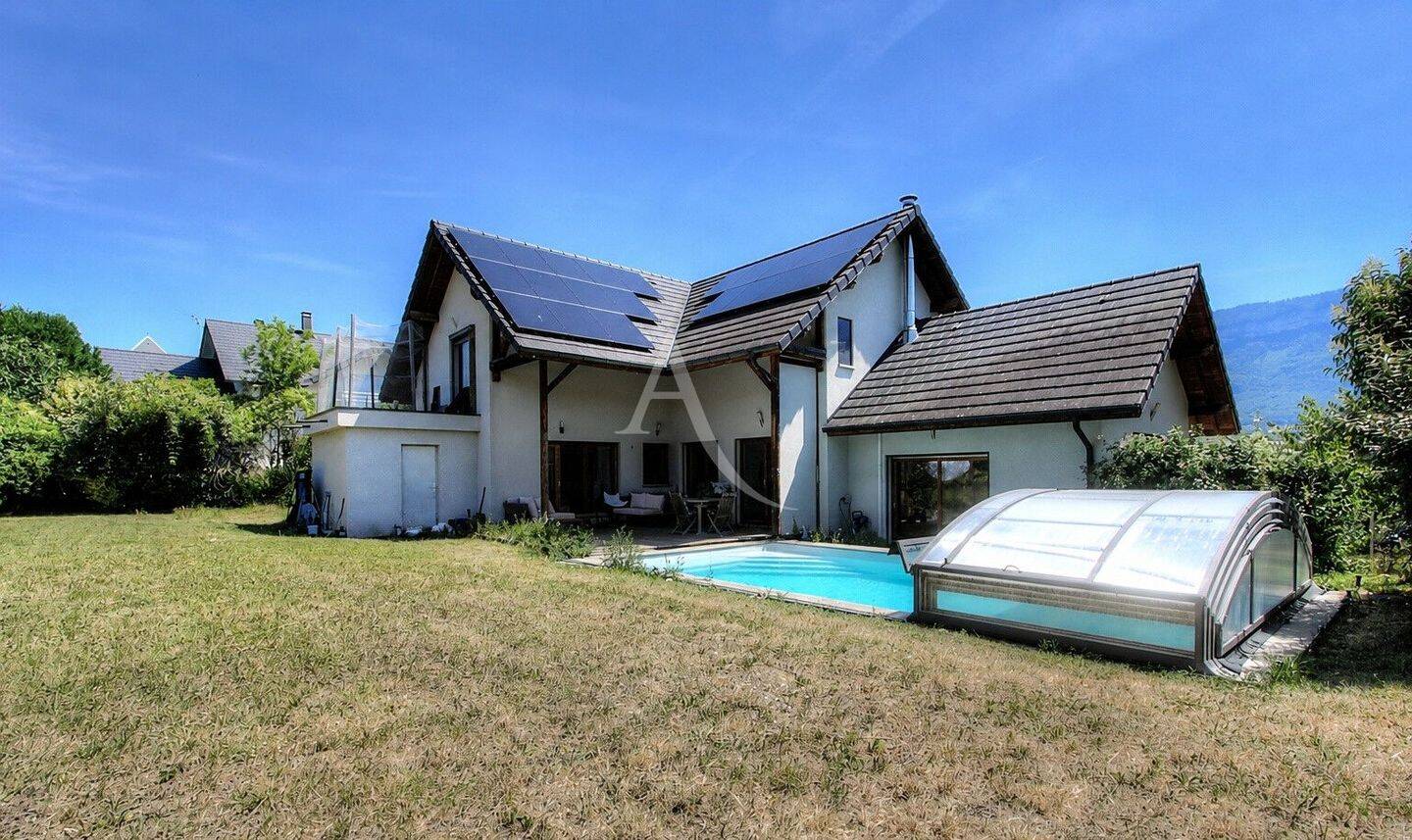 Maison 5 pièces 225 m² · à Tresserve · 225 m² · 889 000 €