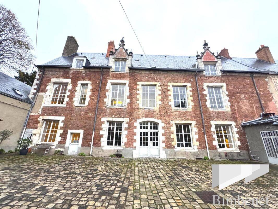 Maison 10 pièces 477 m² · à Orléans · 477 m² · 2 800 000 €
