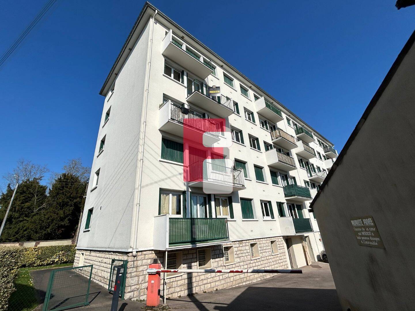 Appartement 5 pièces 67 m² · à Sainte-Savine · 67 m² · 77 900 €