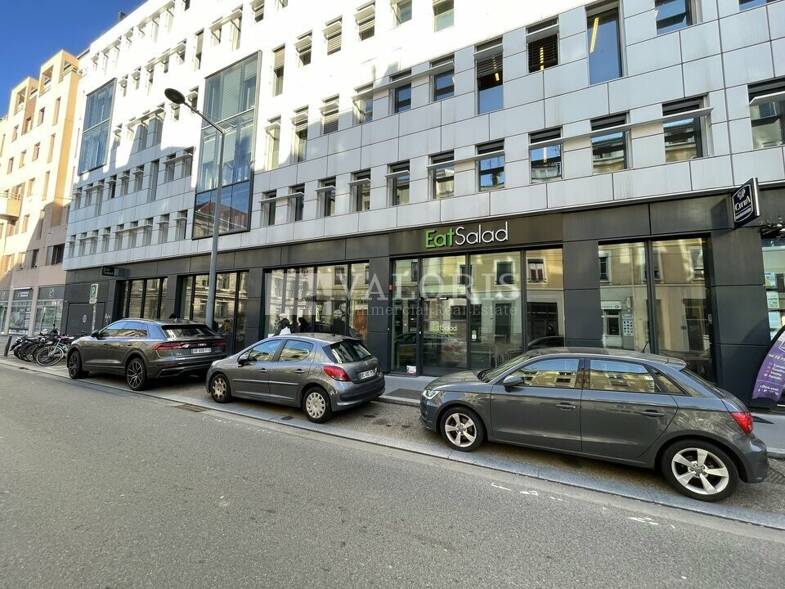 Local commercial à louer 8 104 € 294 m² de surface de vente Part Dieu Lyon 3ème 69003