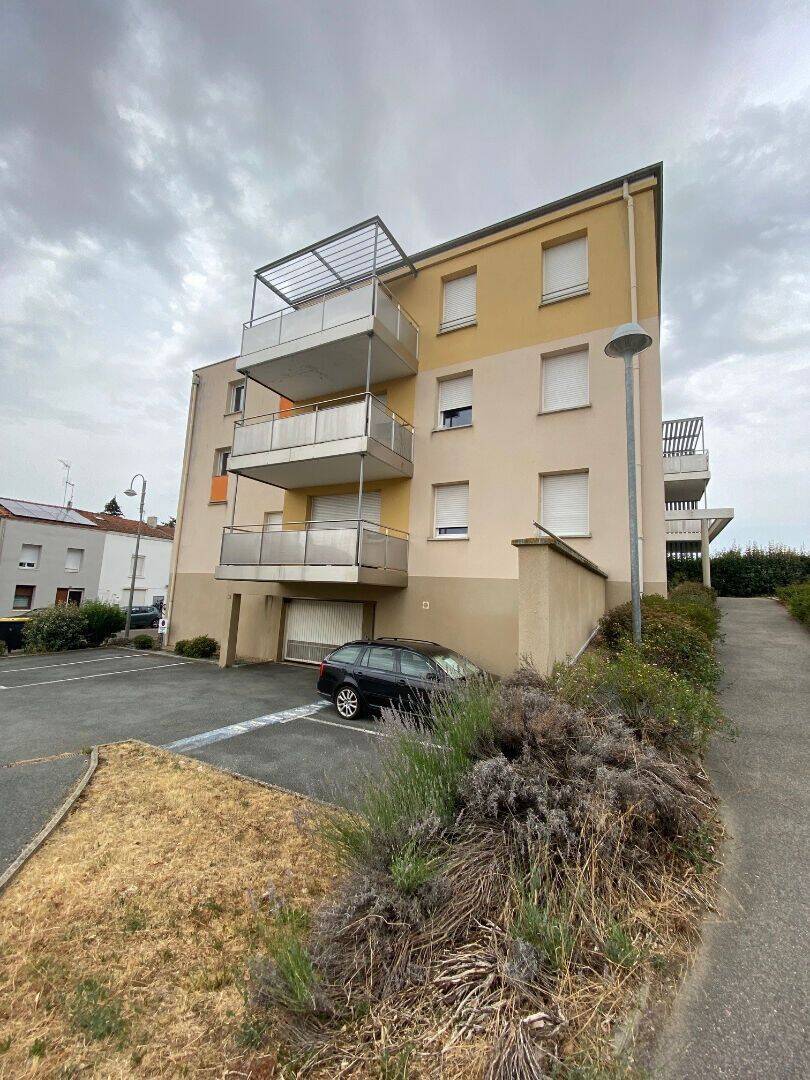 Appartement 3 pièces 62 m² · à Neulise · 61,6 m² · 638 €