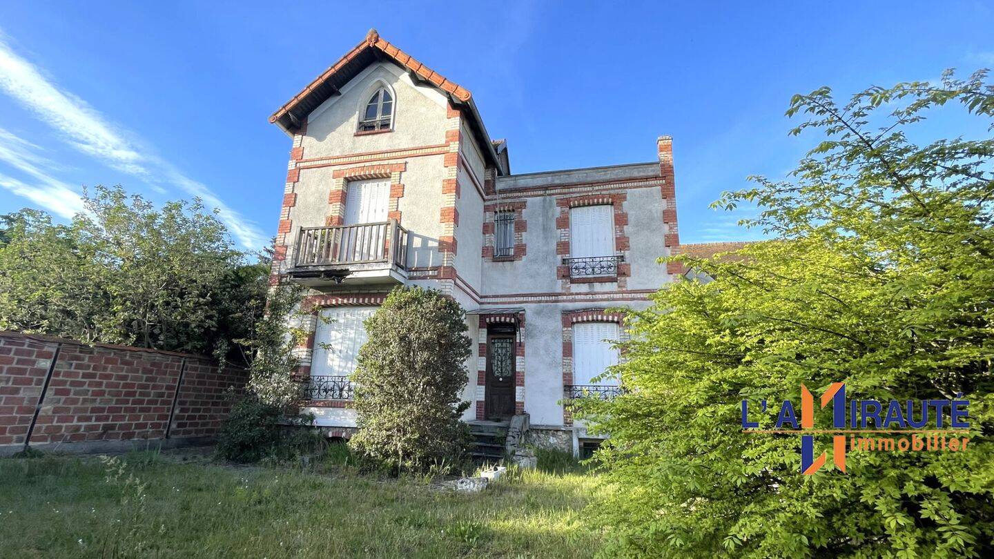 Maison 9 pièces 154 m² · à Le Mesnil-le-Roi · 154 m² · 1 180 000 €