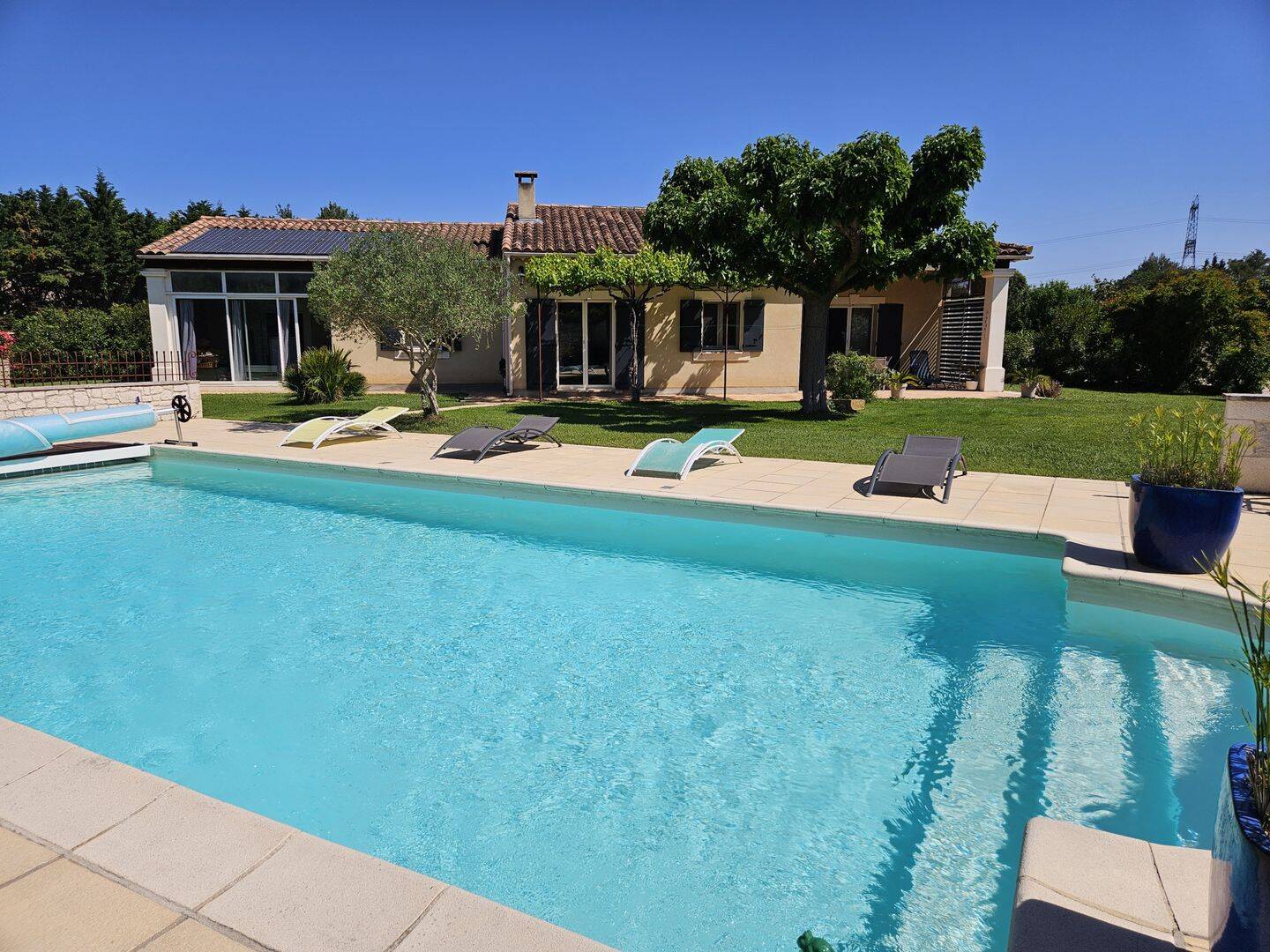 Maison 7 pièces 235 m² · à Graveson · 235 m² · 832 000 €