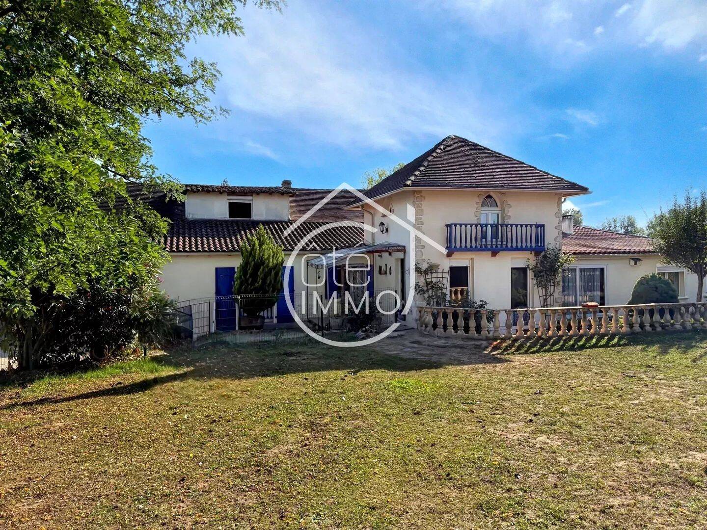 Maison 14 pièces 253 m² · à Prigonrieux · 253 m² · 253 000 €