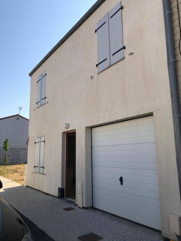 Maison 6 pièces 115 m² · à Rochefort · 115,4 m² · 1 015 €