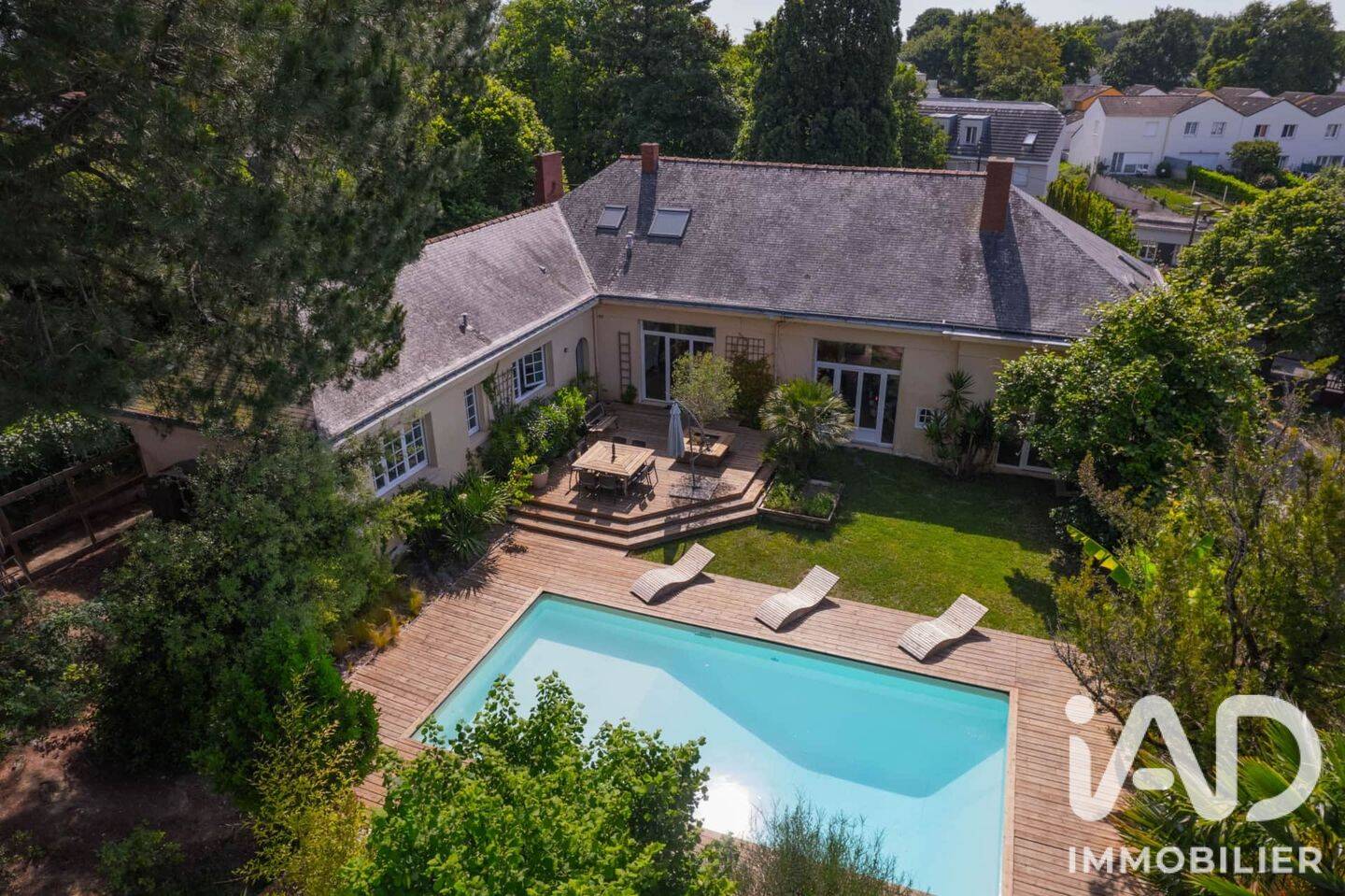 Maison 10 pièces 321 m² · à Nantes · 320,6 m² · 1 190 000 €