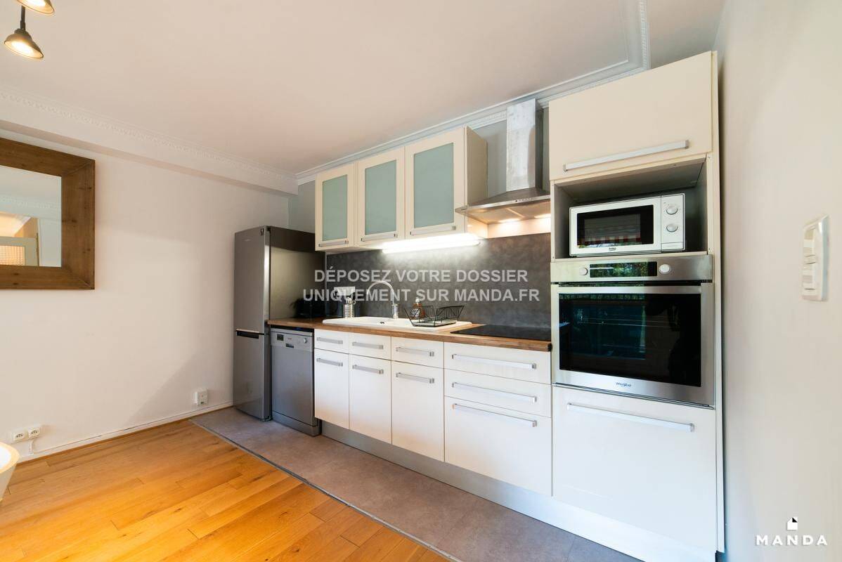 Chambre en colocation toutes charges incluses avec une place de — 13
