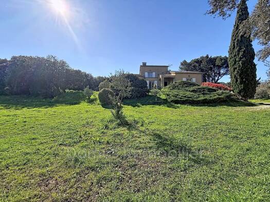 Maison à vendre 545 000 € 5 pièces 3 chambres 158 m² 2 532 m² de terrain Jonquerettes 84450