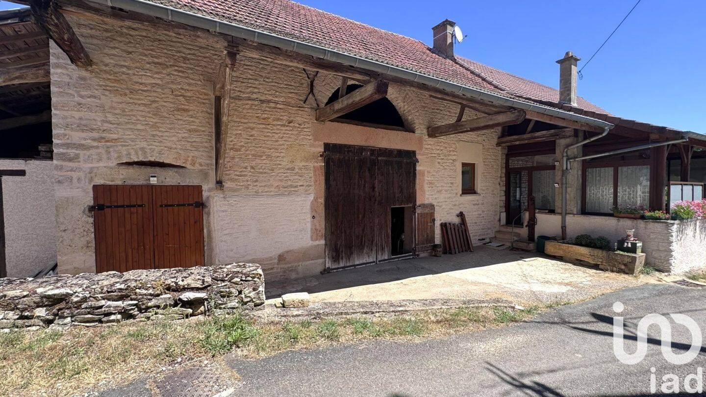 Maison 8 pièces 176 m² · à Ozenay · 176 m² · 295 000 €