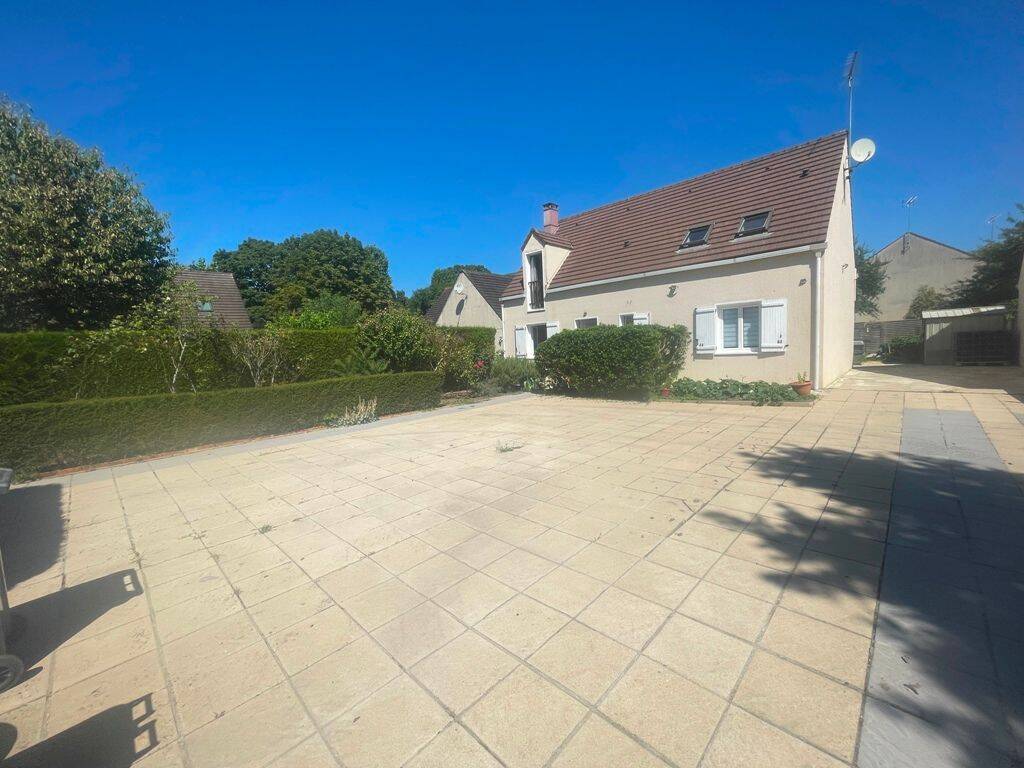 Maison 7 pièces 116 m² · à Le Mesnil-en-Thelle · 116 m² · 304 500 €