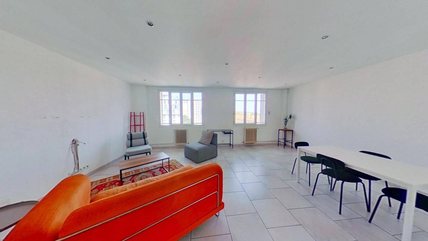 Appartement 3 pièces 74 m² · à Lyon 7ème Arrondissement · 73,8 m² · 335 000 €