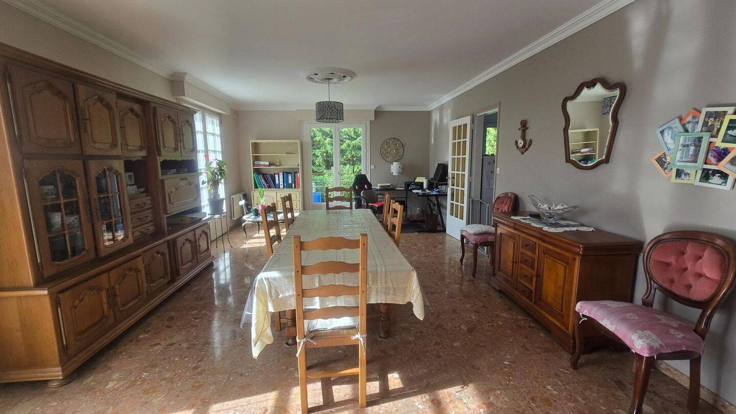 Maison 8 pièces 235 m² · à Loudéac · 235 m² · 244 500 €