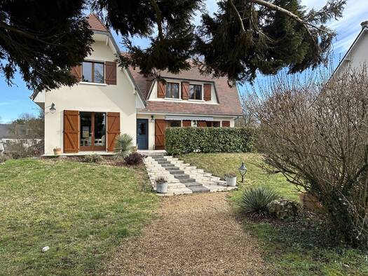 Maison à vendre 439 000 € 7 pièces 4 chambres 174 m² 2 241 m² de terrain Cour-Cheverny 41700