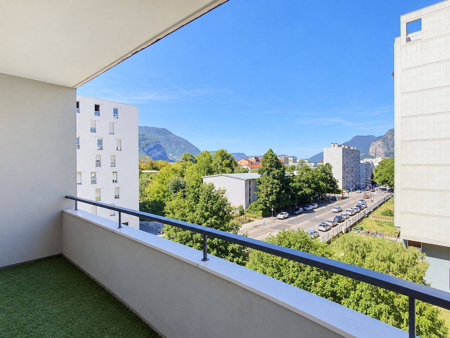 Appartement 3 pièces 68 m² · à Grenoble · 68,1 m² · 136 500 €