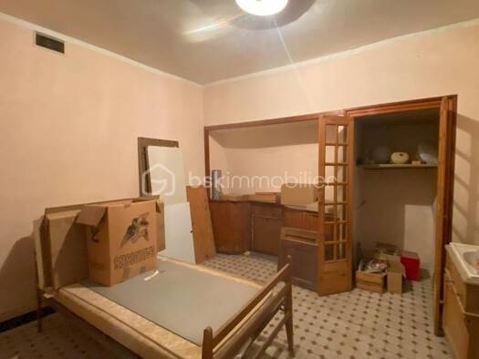 Immeuble à vendre 65 000 € 152 m² Saint-Remèze 07700