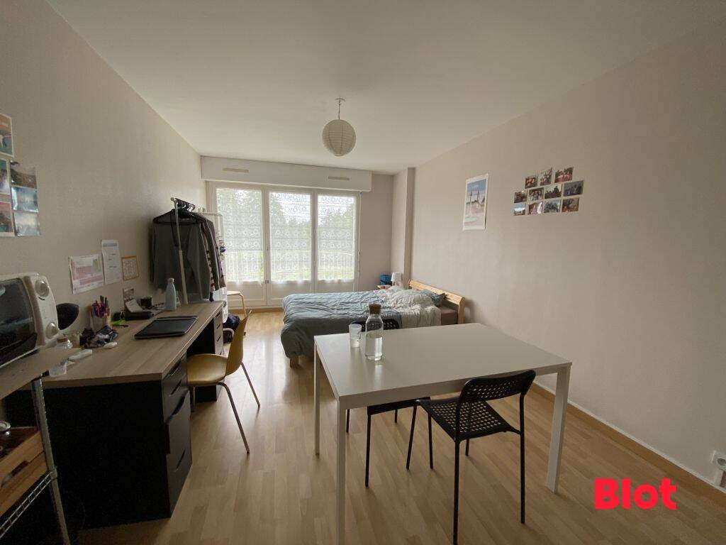 Appartement 1 pièce 26 m² · à Rennes · 26,3 m² · 516 €