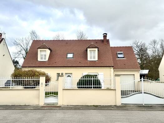 Maison à vendre 373 000 € 5 pièces 4 chambres 121 m² 577 m² de terrain Coudun 60150