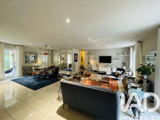 Maison de plain-pied à vendre 440 000 € 5 pièces 3 chambres 138 m² 1 021 m² de terrain Arces 17120