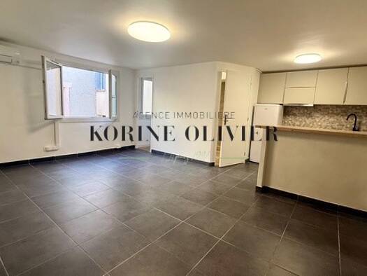 Appartement à vendre 239 000 € 2 pièces 1 chambre 45 m² Étage 3/4 Centre Ville Aix-en-Provence 13100