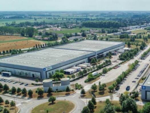 Entrepôt à louer 60 955 € 22 541 m² d'espace de stockage divisible Sevrey 71100
