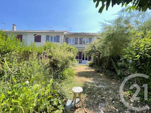 Maison à vendre 319 000 € 5 pièces 4 chambres 117 m² Le Mesnil-Saint-Denis 78320